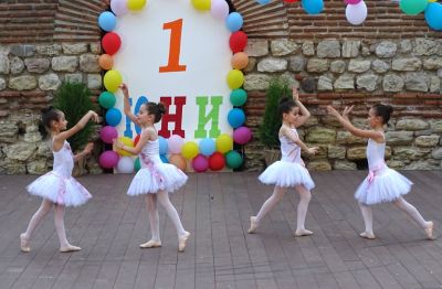 ГОДИШЕН КОНЦЕРТ НА ШКОЛИТЕ КЪМ ОДК НЕСЕБЪР 12